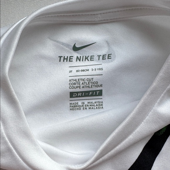 Girls Nike 3T short sleeve outfit - Picture 7 of 8